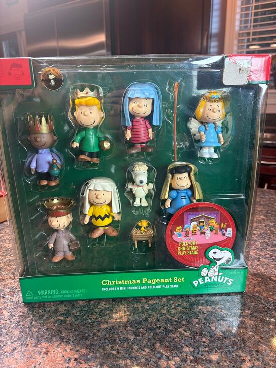 Peanuts Other - Peanuts Christmas Mini Nativity Pageant Set of 9 NIB